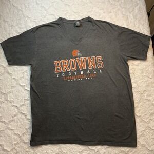 NFL Team Apparel Browns Football V-Neck T-Shirt Cleveland Ohio 2XL